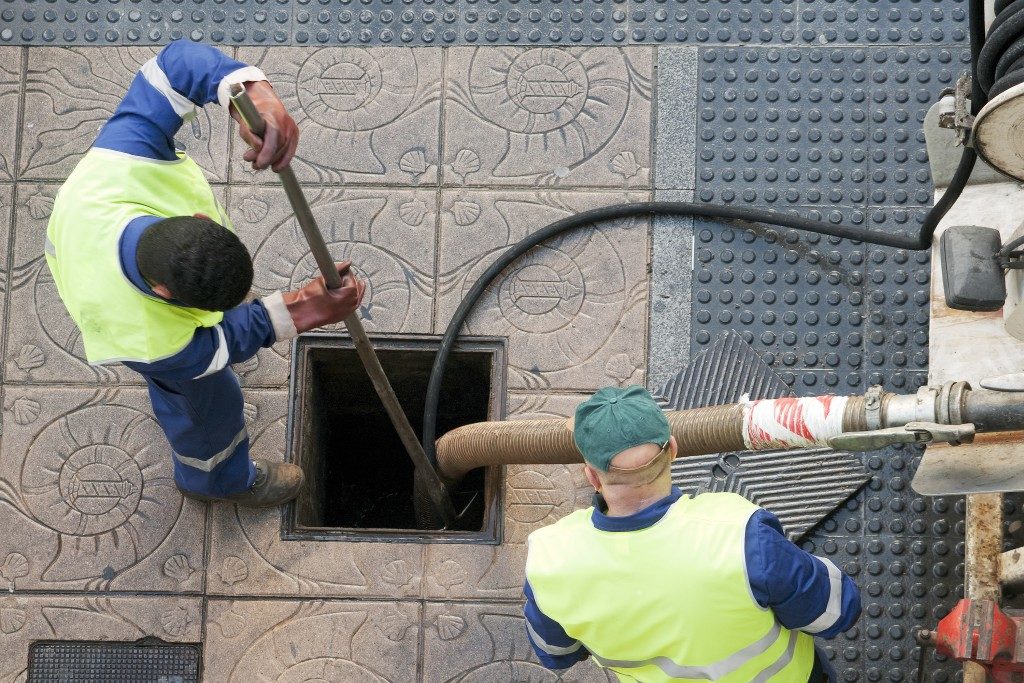 cleaning sewer lines
